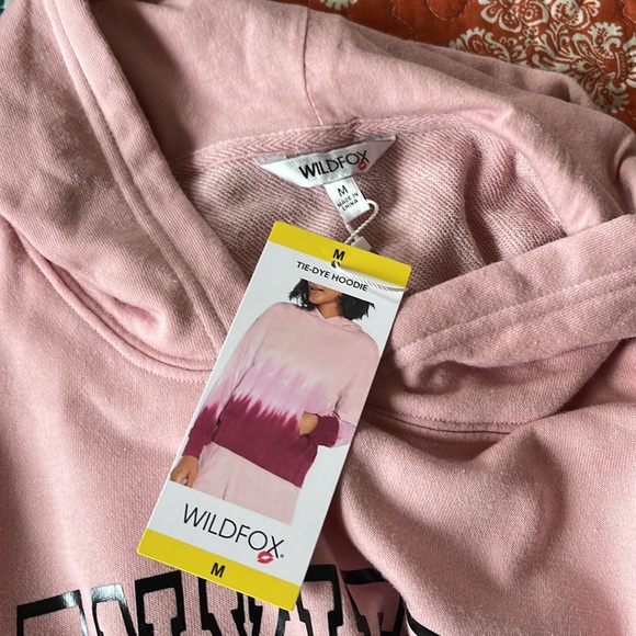 WILDFOX NWT printed for me, size medium hoodie, pink pull over - Picture 5 of 6